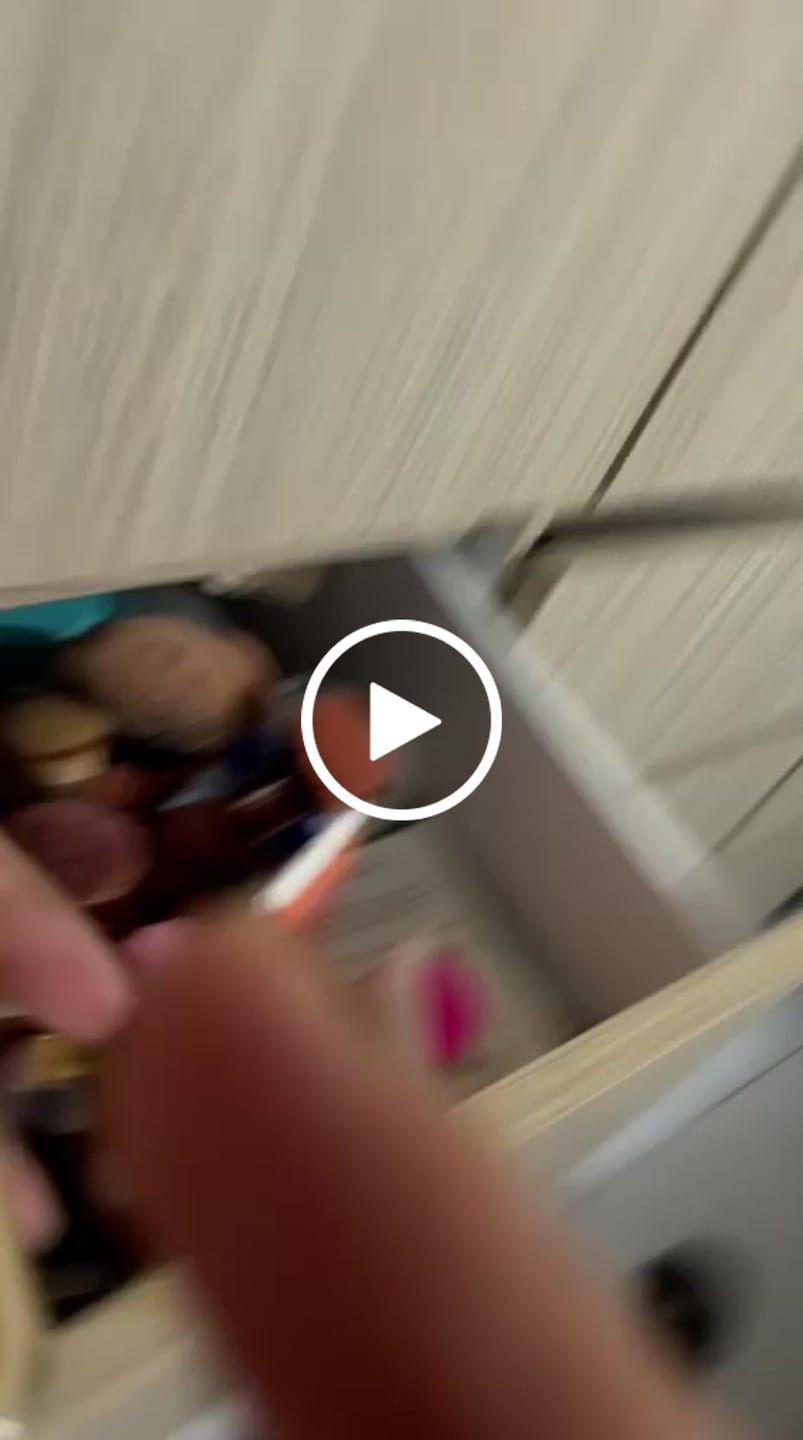 Customer video review of RUBORES COMPACTO 1ST SCENE