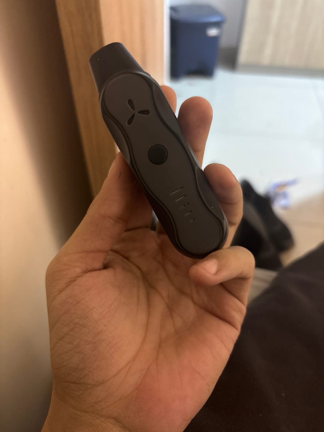 Customer photo review of XS GO| Ultra-Portable Vape – Ergonomic Design, Built-in Tools for Easy Use