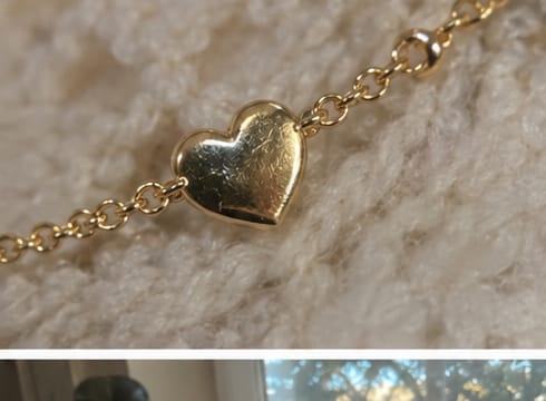 Customer photo review of זוג צמידי לב