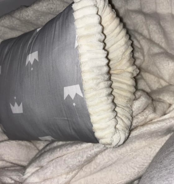 Customer photo review of Almohada de lactancia para brazo