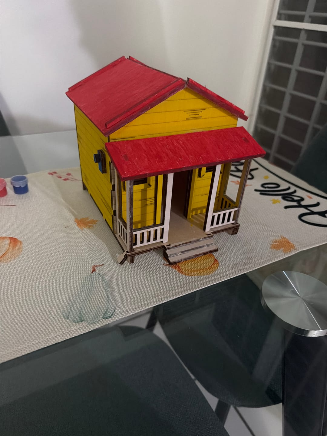 Customer photo review of Casita de Campo Alegría | Kit DIY Madera y Pintura