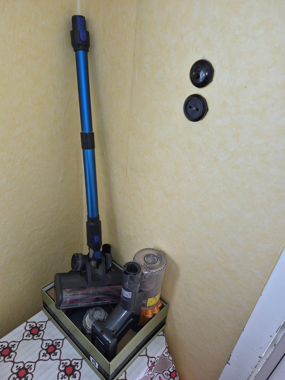 Customer photo review of Dripl UltraVac Akku-Staubsauger