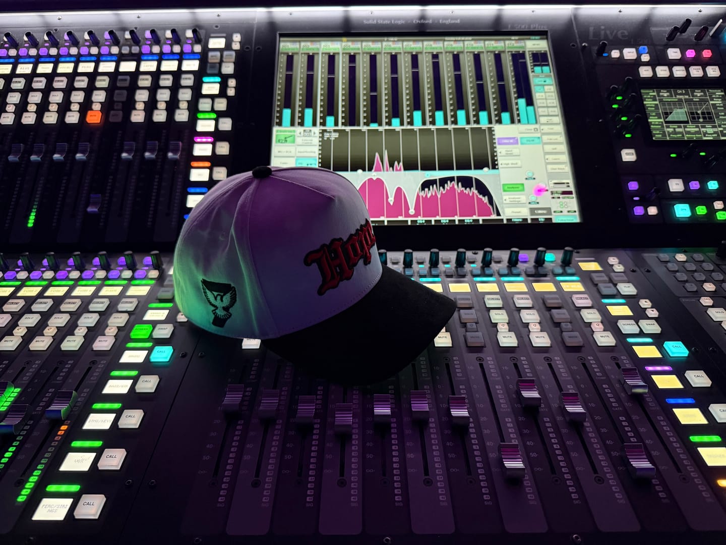 Customer photo review of White & Red & Black Sueded Brim Hope Hat