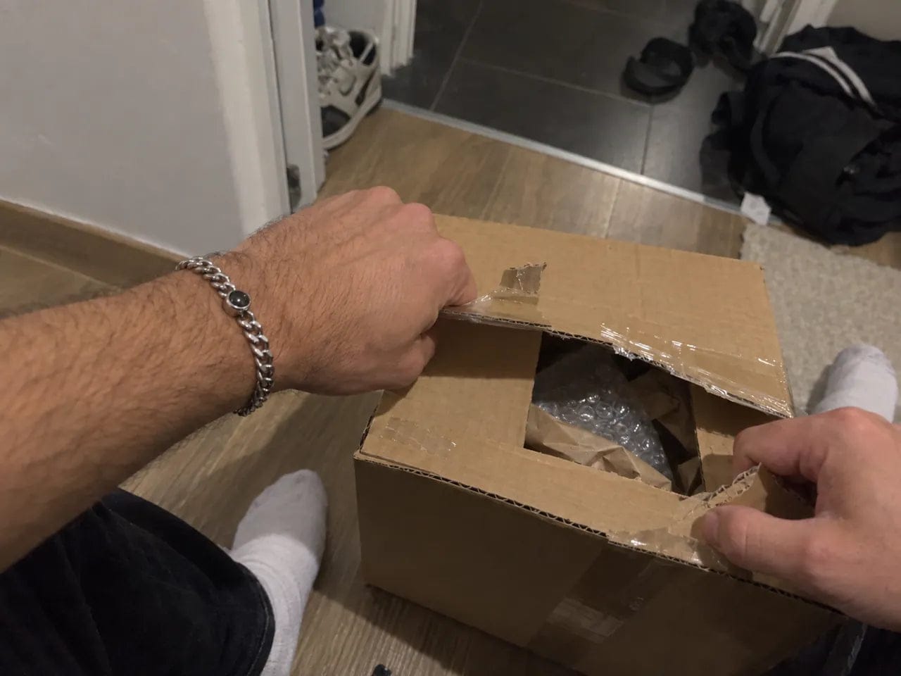Customer photo review of צמיד טניס יוקרתי עם תמונה מוצפנת לגבר