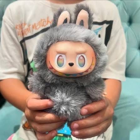 Customer photo review of Labubu Pin For Love Series Blind Box (N–Z Single Box)