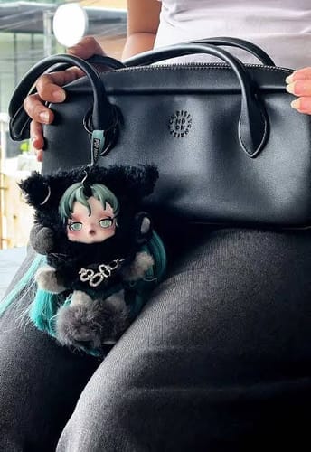 Customer photo review of Labubu Pin For Love Series Blind Box (N–Z Single Box)