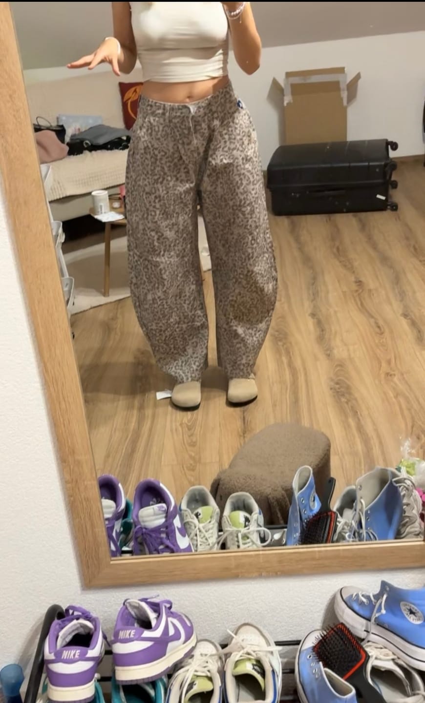 Customer photo review of Aelfric Eden Baggy Barrel Leopard Jeans