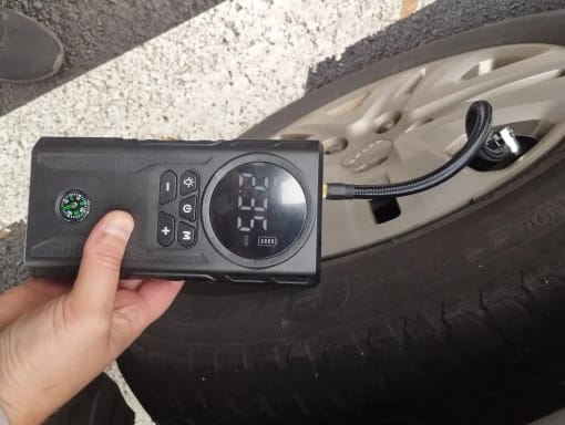 Customer photo review of Tekkvault™ RoadRescue Pro 4-in-1 Jump Starter