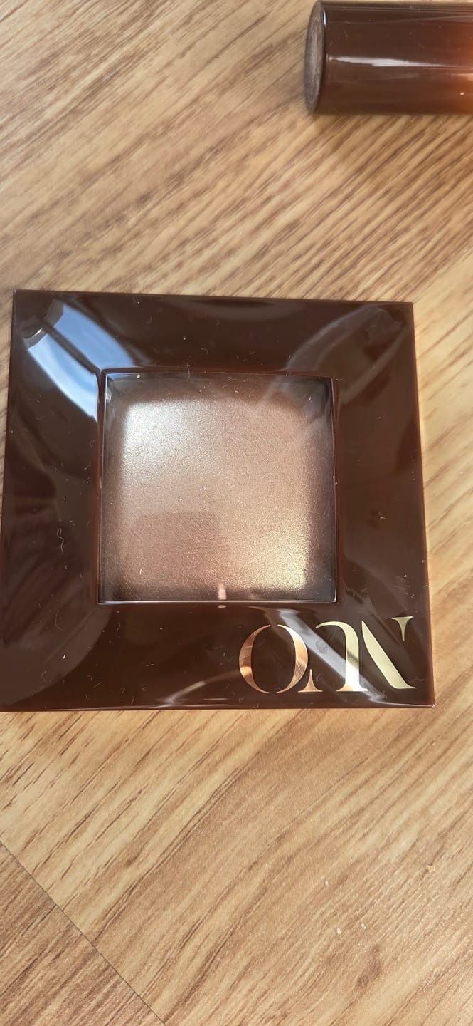 Customer photo review of Iluminator pudră cu textură ultrafină