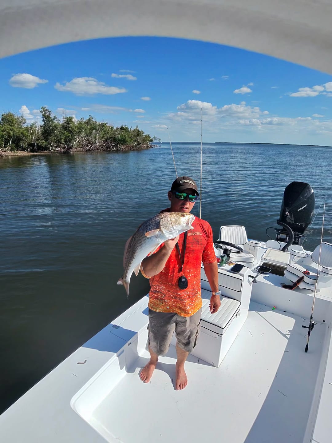 Customer photo review of Spiny Lobster Sport Tec Hooded Long Sleeve – Men's