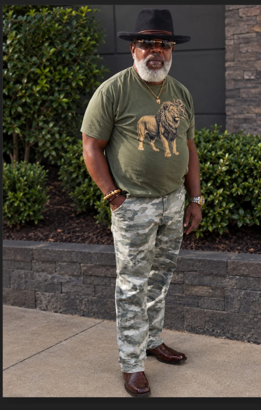 Customer photo review of Vintage Cigar Lion Softstyle T Shirt