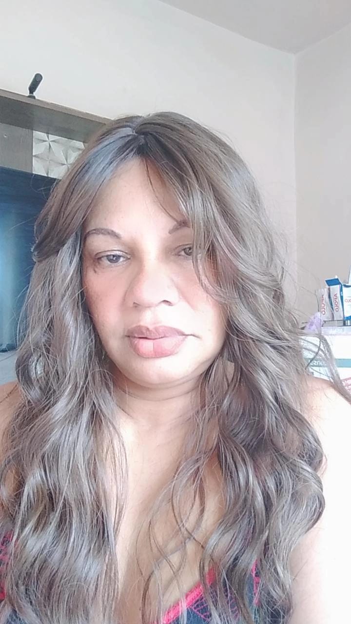 Customer photo review of Wig Premium Pamela - Loiro Escuro R412C