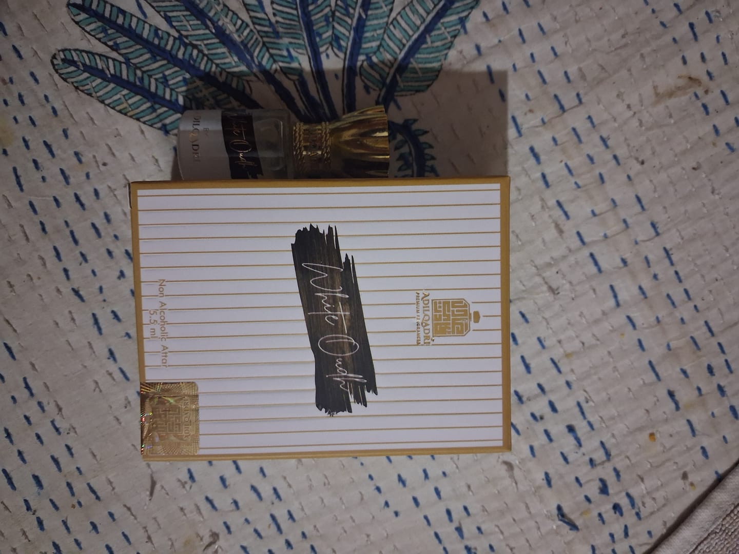 Customer photo review of White Oudh Luxury Attar Perfume