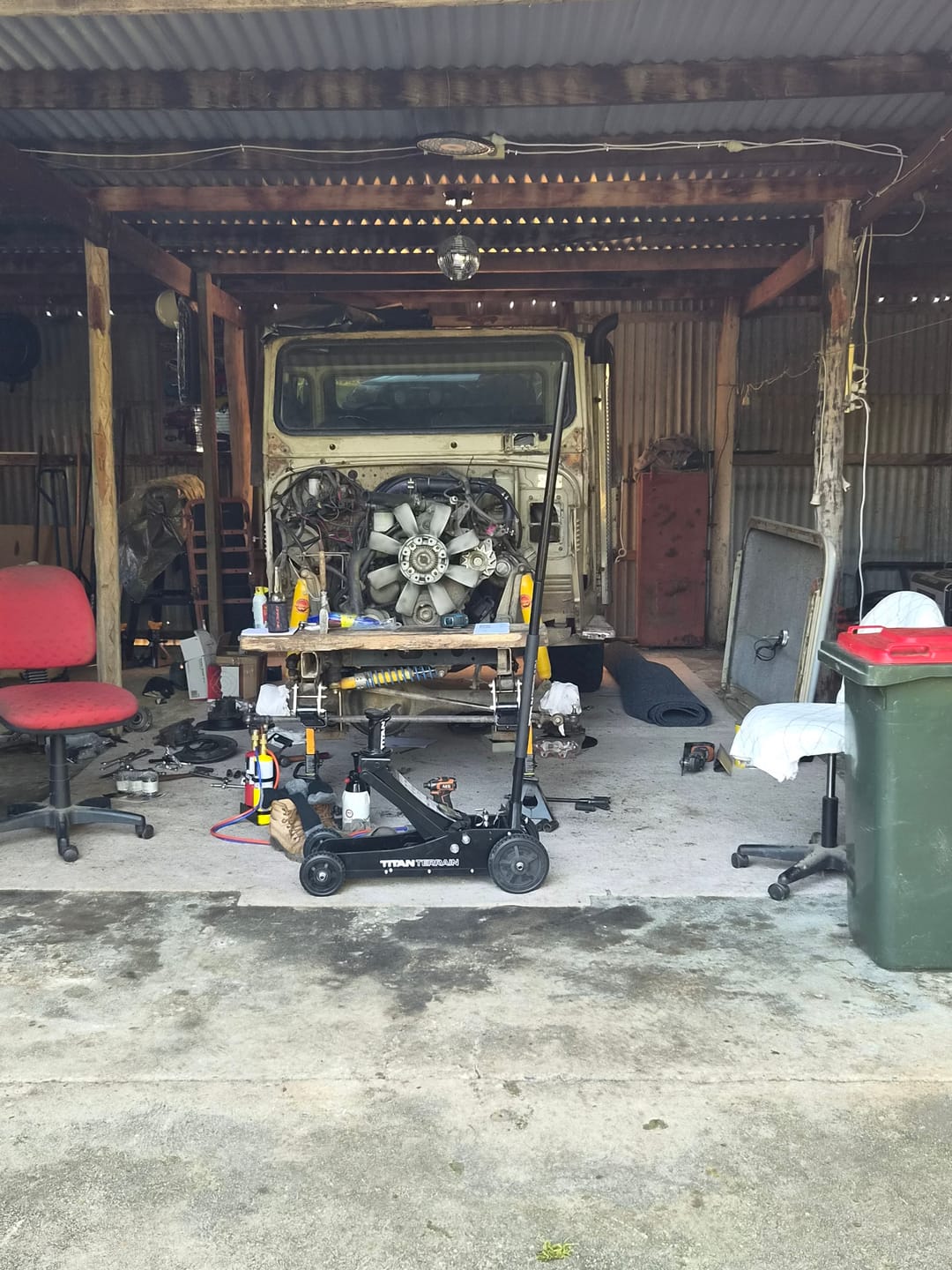 Customer photo review of 3 TONNE RUGGED FLOOR JACK - HI LIFT HYDRAULIC TROLLEY JACK - BLACK