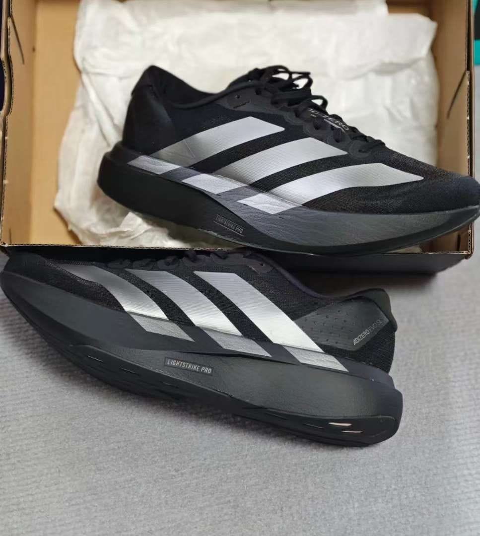 Customer photo review of Adizero Evo SL CoreBlack / Iron Mettalic - AZS