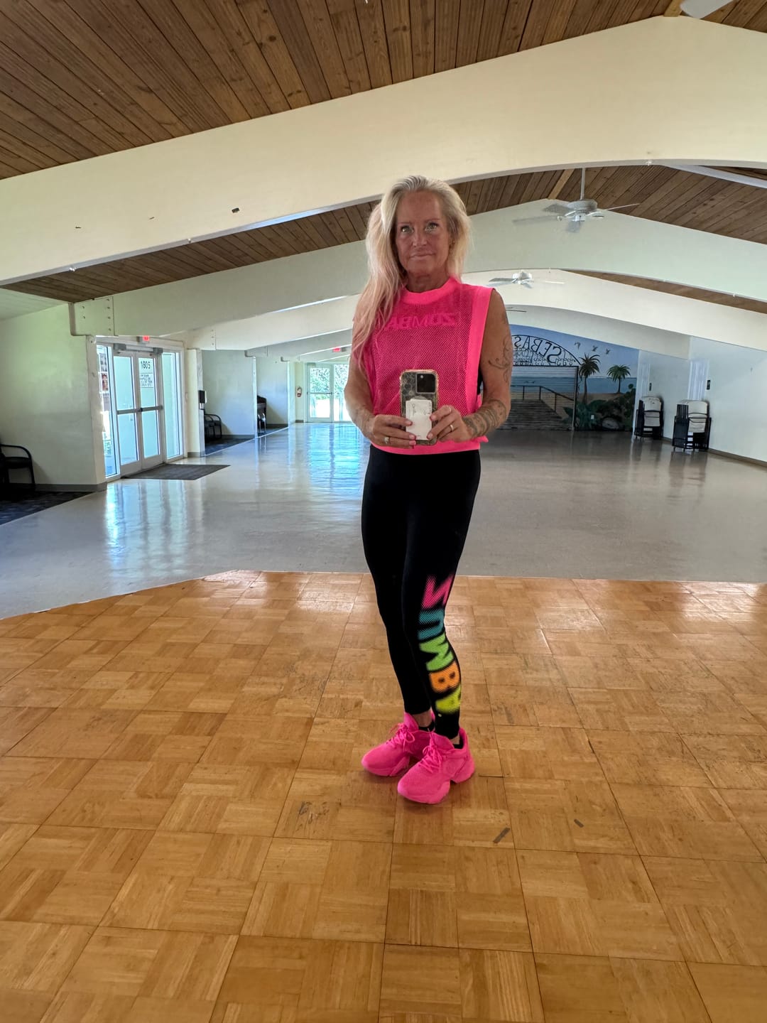 Customer photo review of Electric Feel High Waisted Ankle Leggings - Bold Black