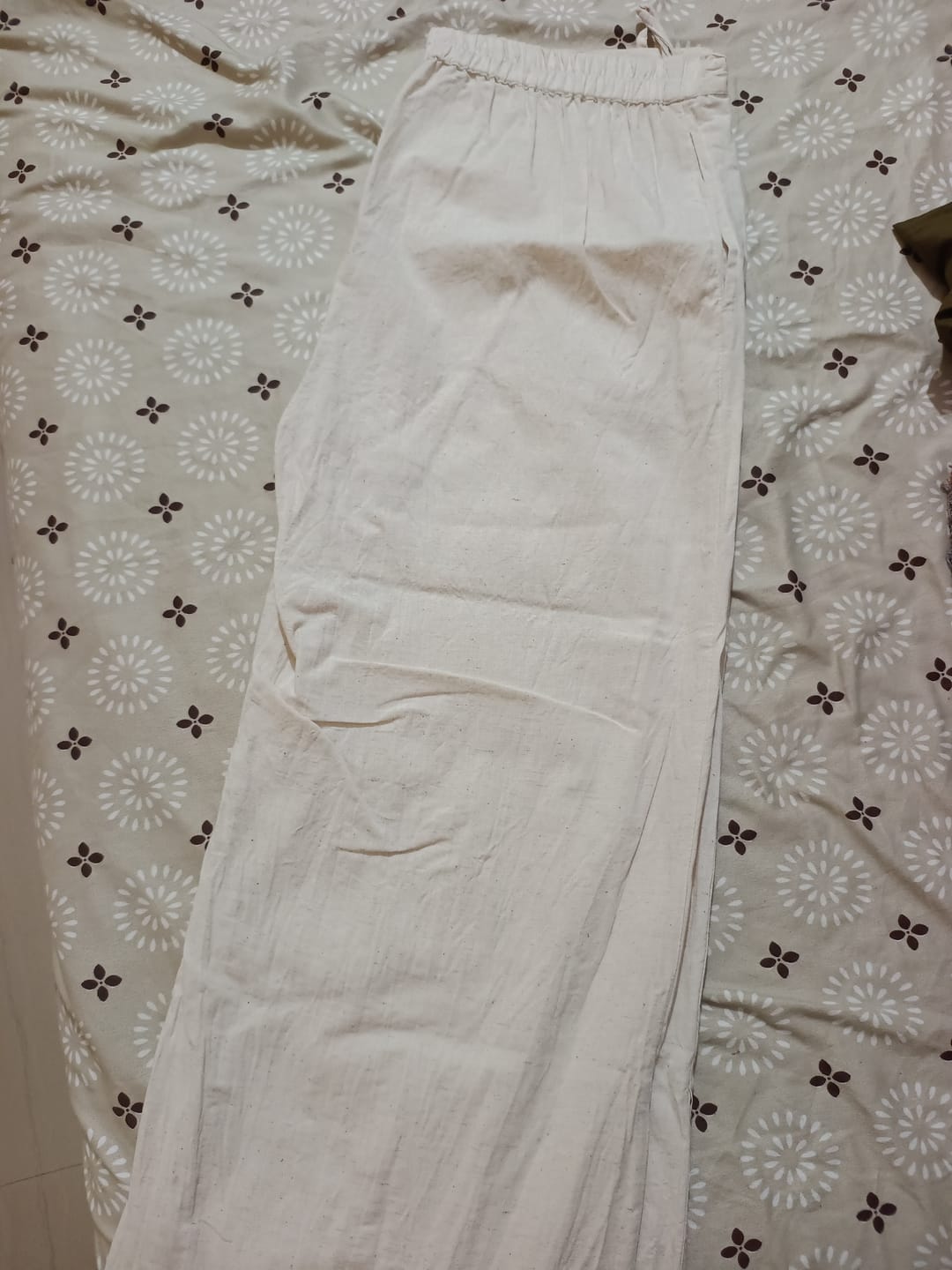 Customer photo review of Women Ecru Airy Linen Wide Leg Pant