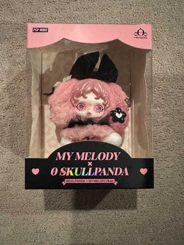 Customer photo review of Labubu Pin For Love Series Blind Box (N–Z Single Box)