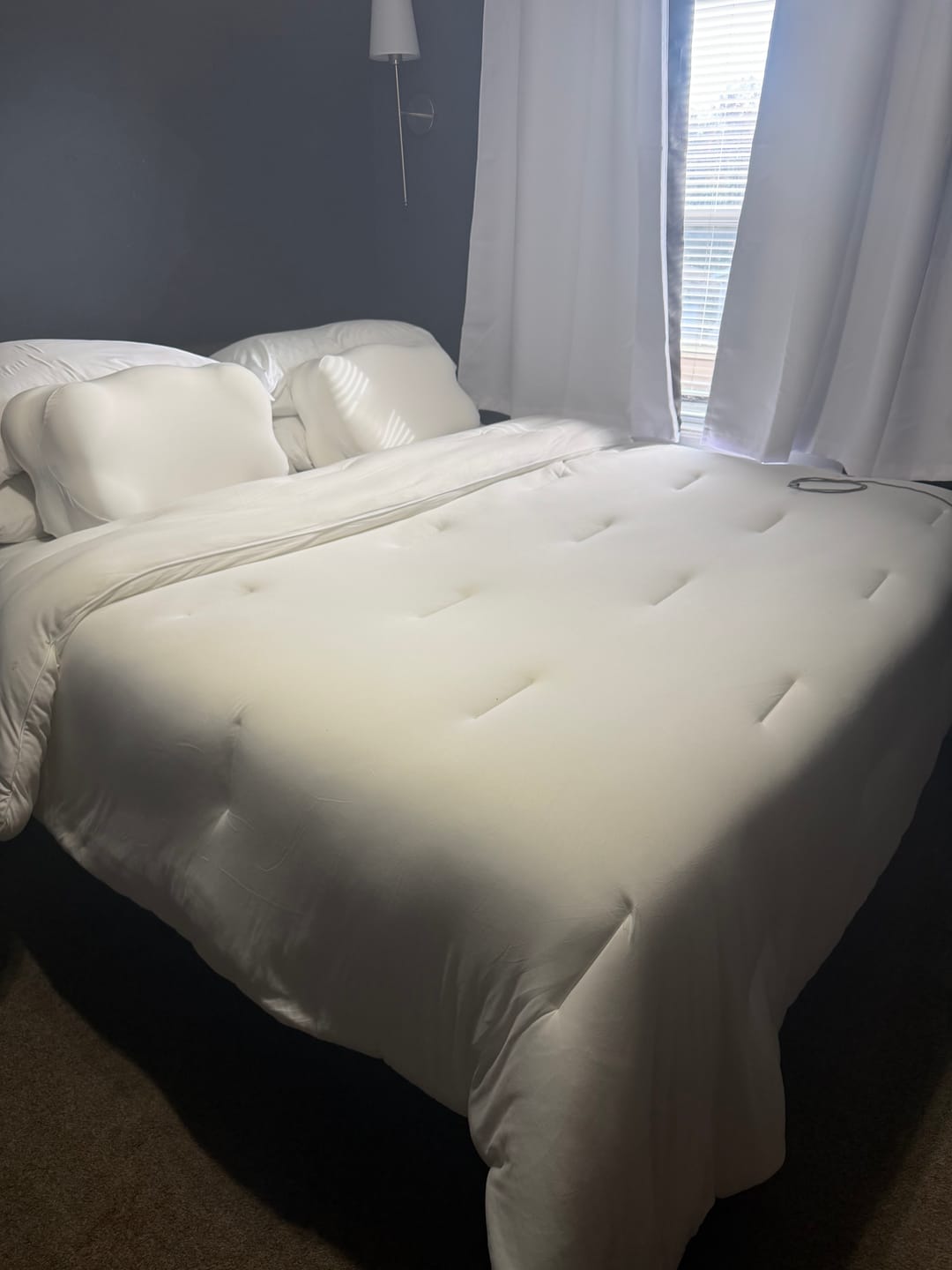 Customer photo review of MarshMellow Comforter