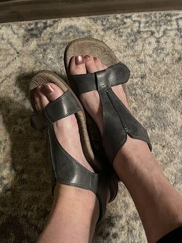 Customer photo review of Orthosun — Pain-relieving comfort sandals | Non-slip & feather-light
