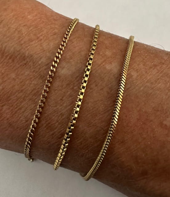 Customer photo review of Minimal Bracelet Stack