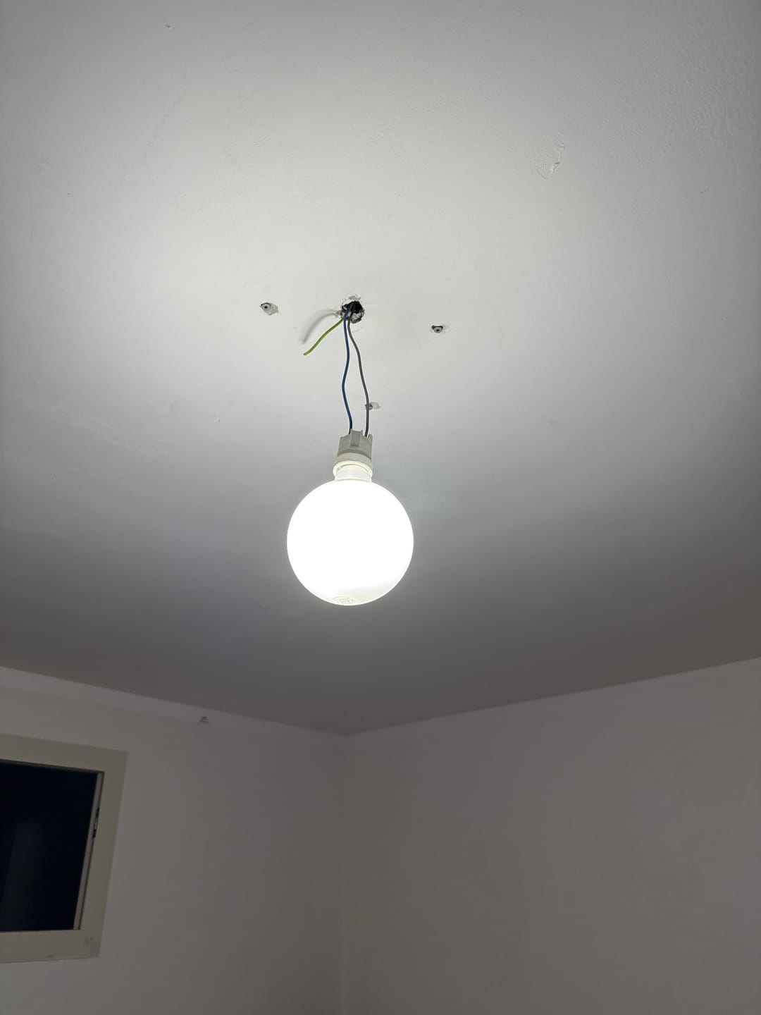 Customer photo review of LEDVANCE LED Lampe Energieeffizienzklasse A Filament Classic Matt, 7.2W/3000K, E27