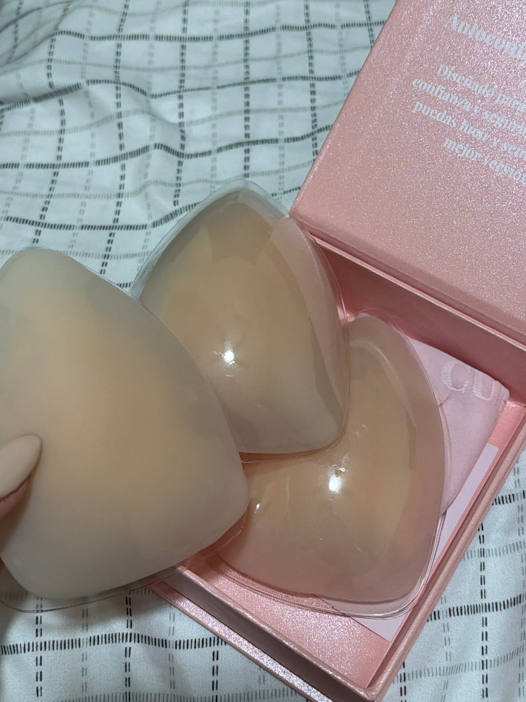 Customer photo review of Pezoneras Triángulos sin Adhesivo