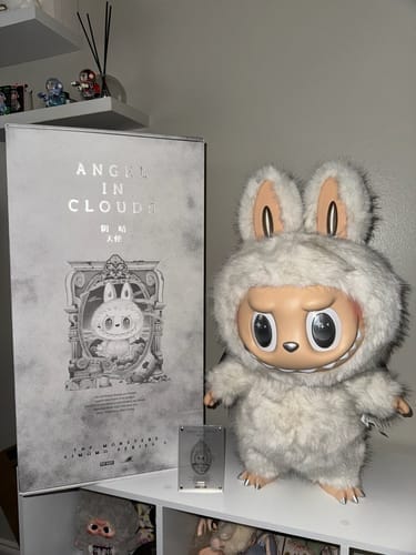Customer photo review of Labubu V4 – Pin For Love Series Blind Box (A-M Full Set)