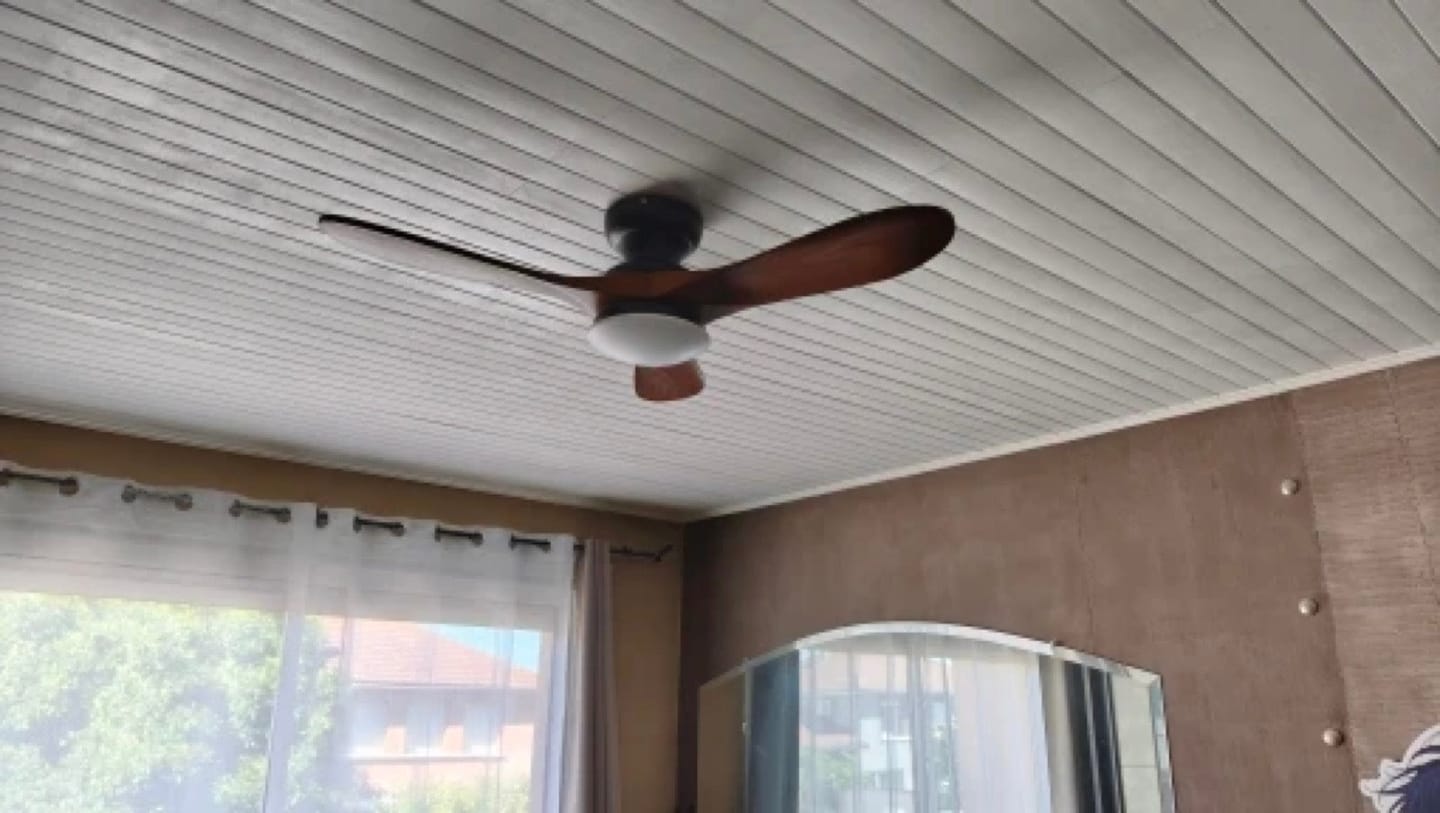 Customer photo review of Ventilateur de Plafond en Bois Massif Silencieux Haut de Gamme Avec Lumière LED, Télécommande et Réversible Été/Hiver - Sylvane