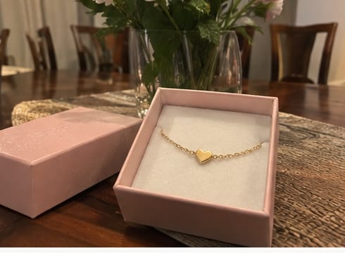 Customer photo review of זוג צמידי לב