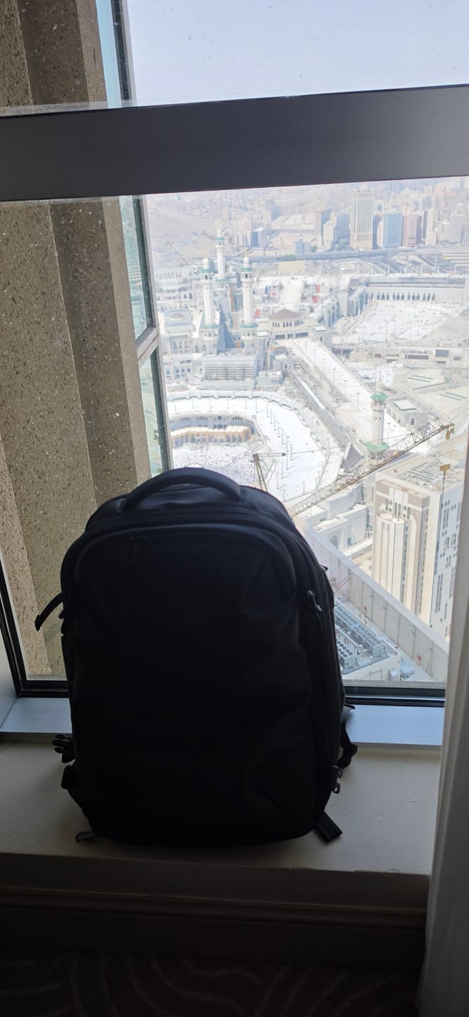 Customer photo review of Lumeo AirVac Compression Travel Backpack