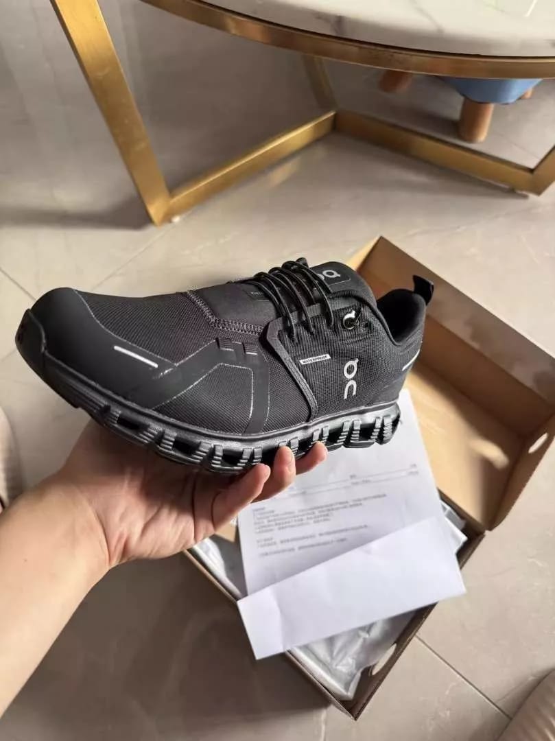 Customer photo review of Cloud 6 Black | Black -BCL