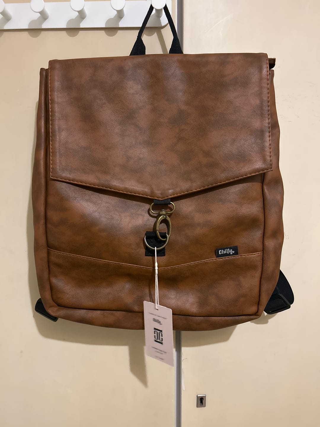 Customer photo review of תיק גב סטודנטס גדול קאמל רטרו ״מעושן״