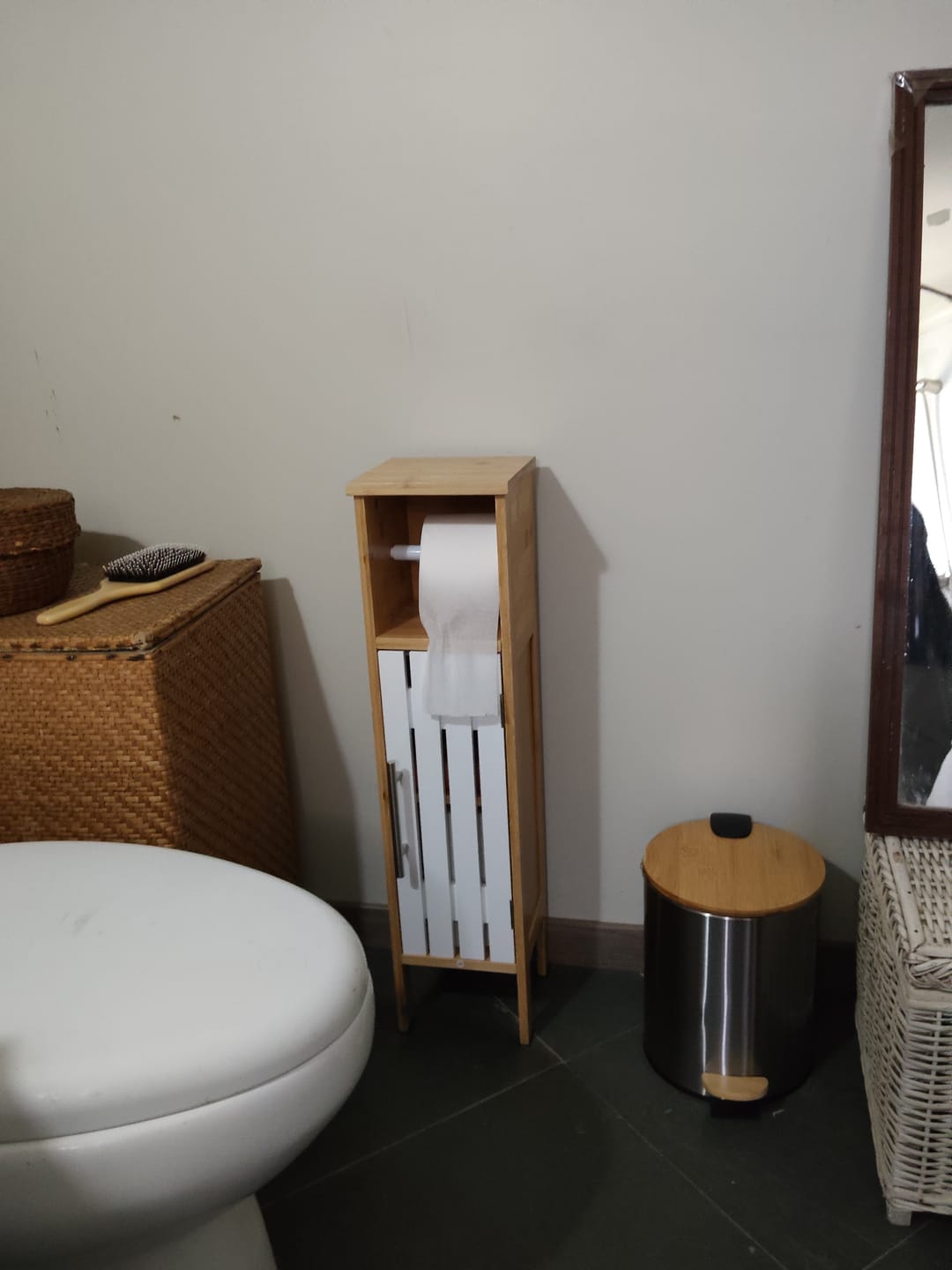 Customer photo review of Papelera Bathlux Cilíndrica 5L Cubo de Basura Acero Inoxidable Y Bambú