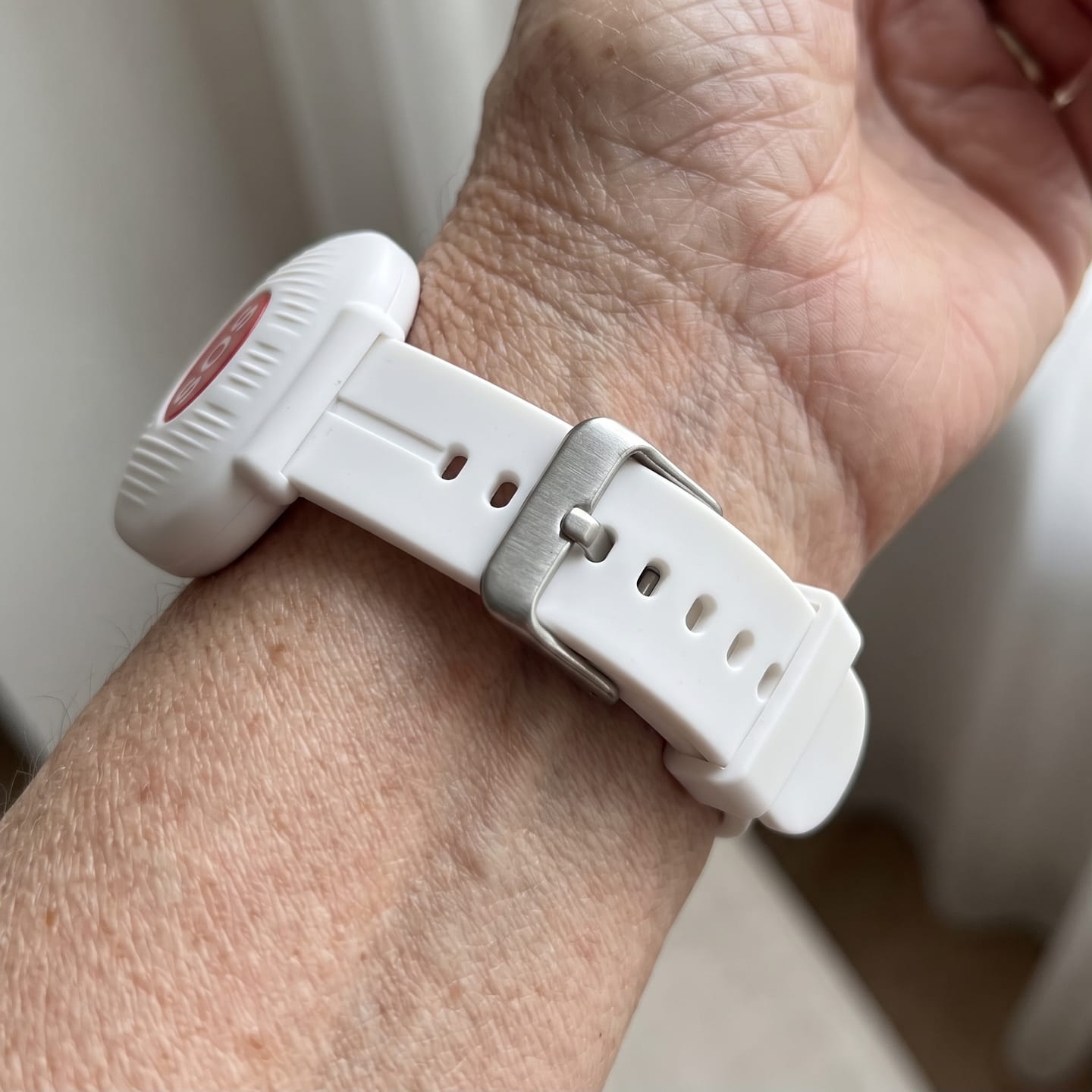 Customer photo review of Pulsera de Emergencia con Botón SOS para Mayores