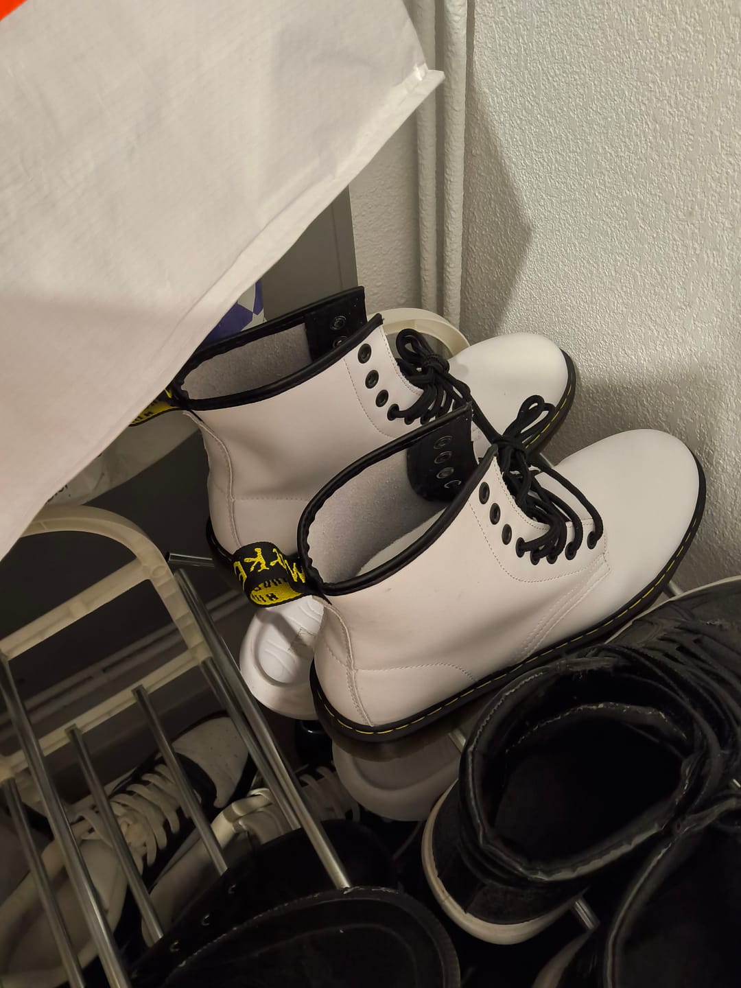 Customer photo review of Bottes Martin classiques haute qualité de style britannique