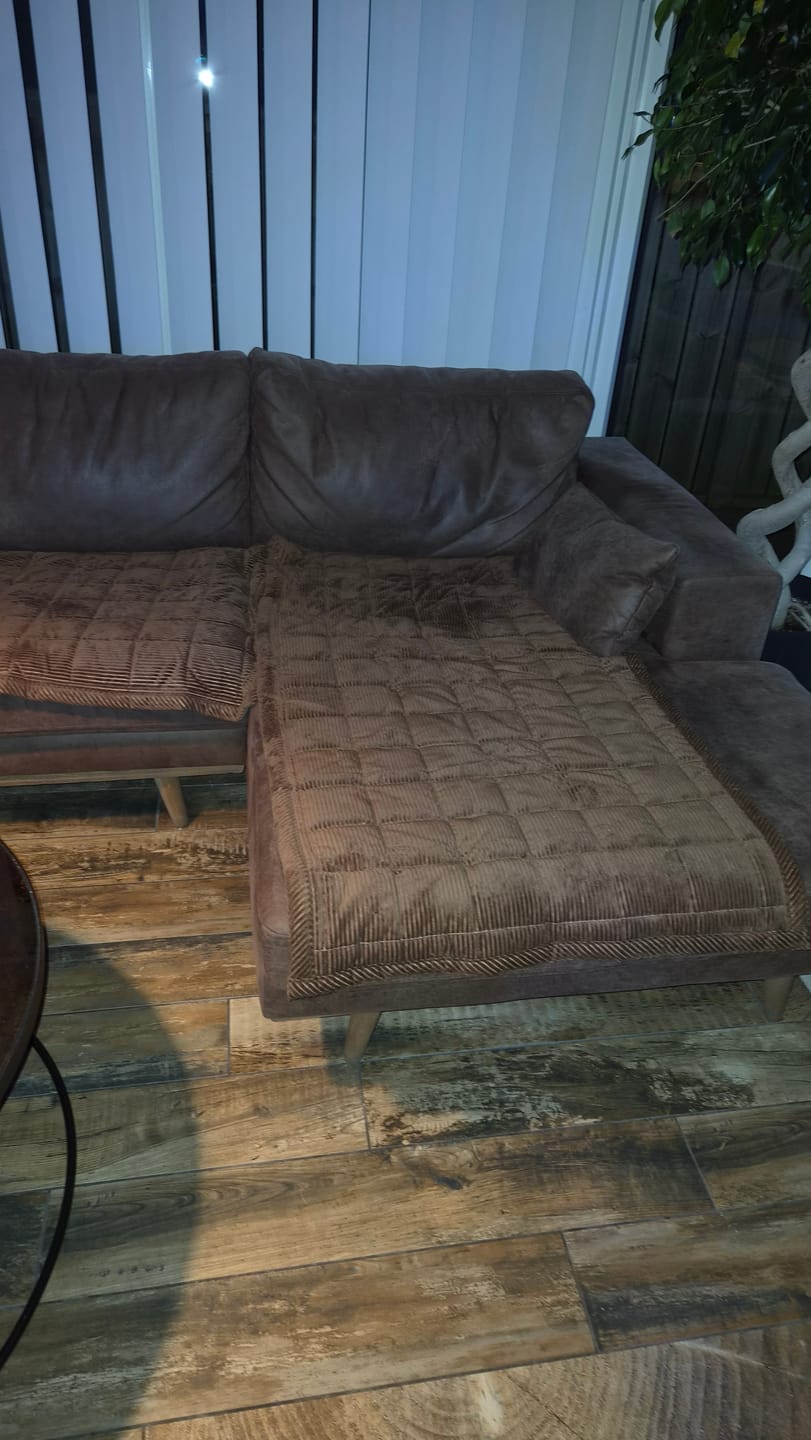 Customer photo review of Tassify - Soffskydd
