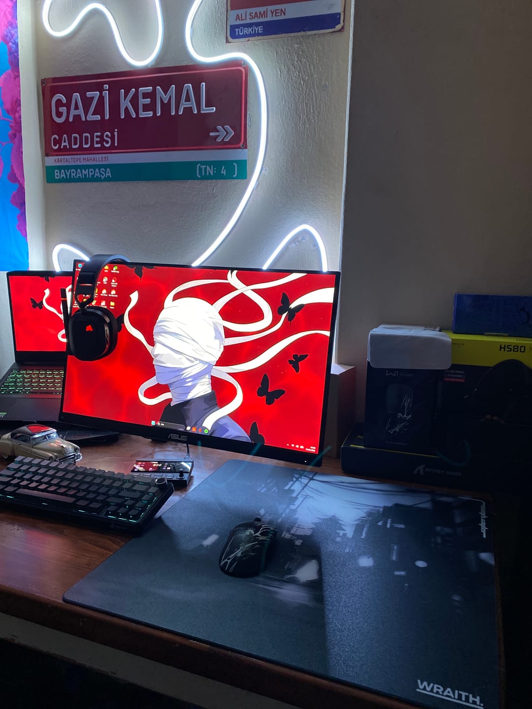 Customer photo review of Wraith W1 Wireless Mouse
