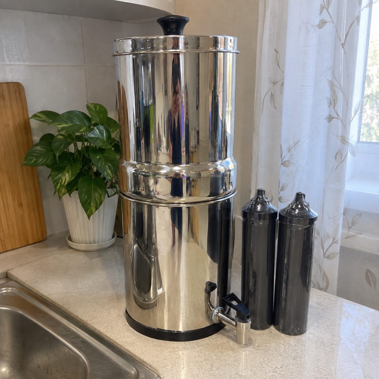 Customer photo review of Purroa Countertop Water Filter – Stainless Steel