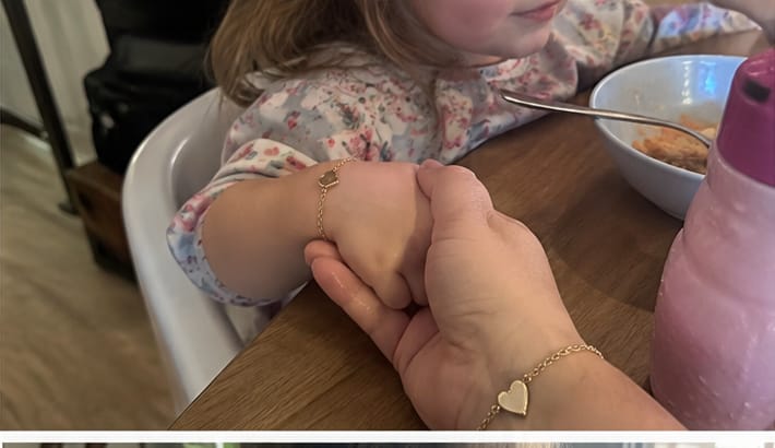 Customer photo review of זוג צמידי לב