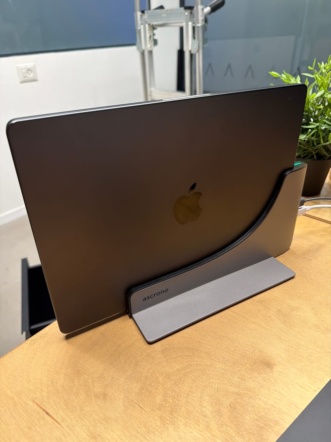 Customer photo review of Ascrono® MacBook Docking Station