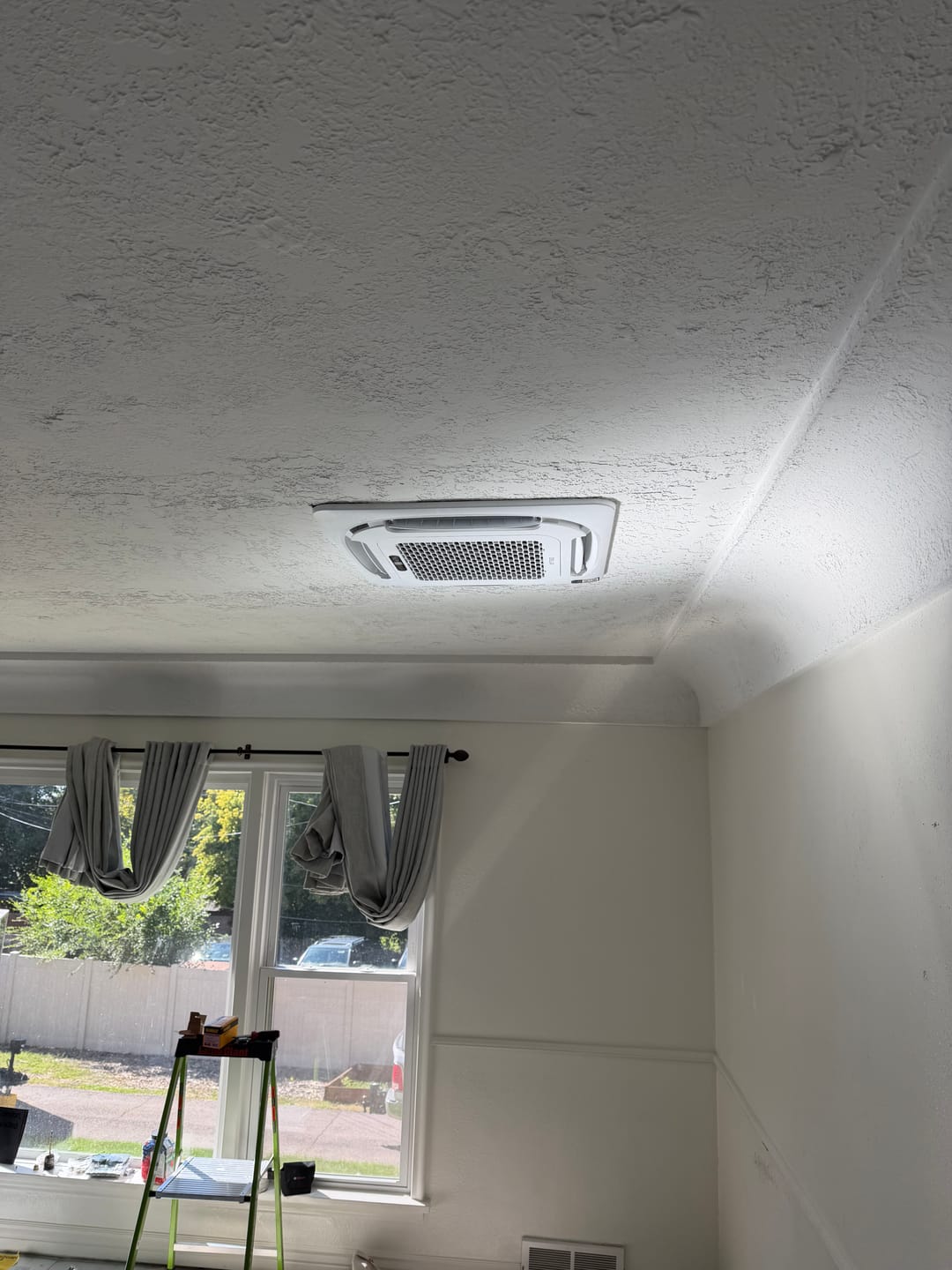 Customer photo review of DELLA 12,000 BTU 22 SEER2 Ceiling Cassette Ductless Mini Split AC - Up to 550 Sq.Ft.