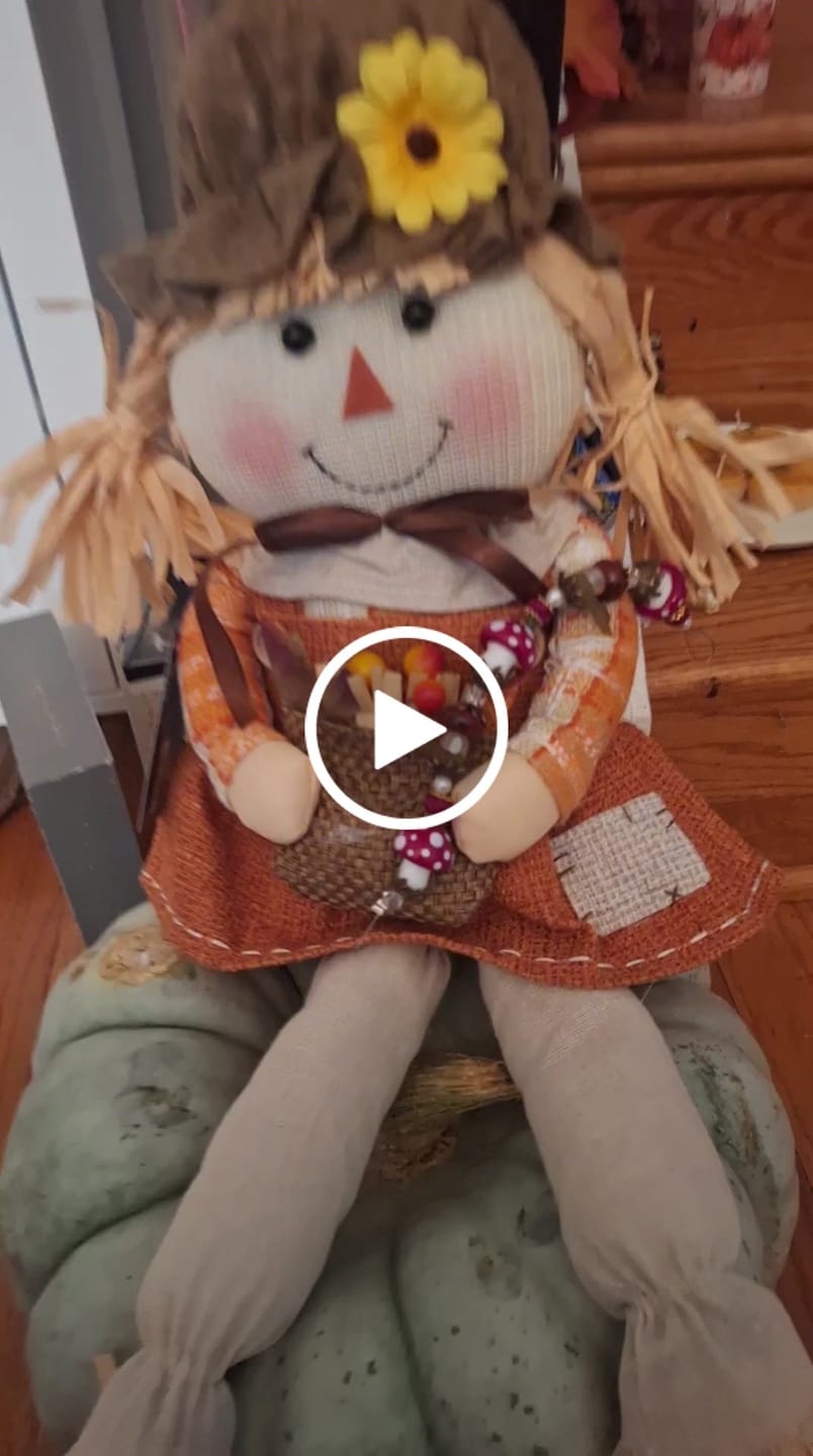 Customer video review of Autumn Lampwork Glass Bead Strand in Forging for Mushrooms