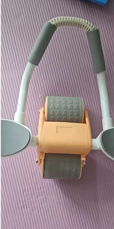 Customer photo review of KAIROS CORE X - Rodillo abdominal con apoyabrazos, cronometro y alfombrilla para rodillas