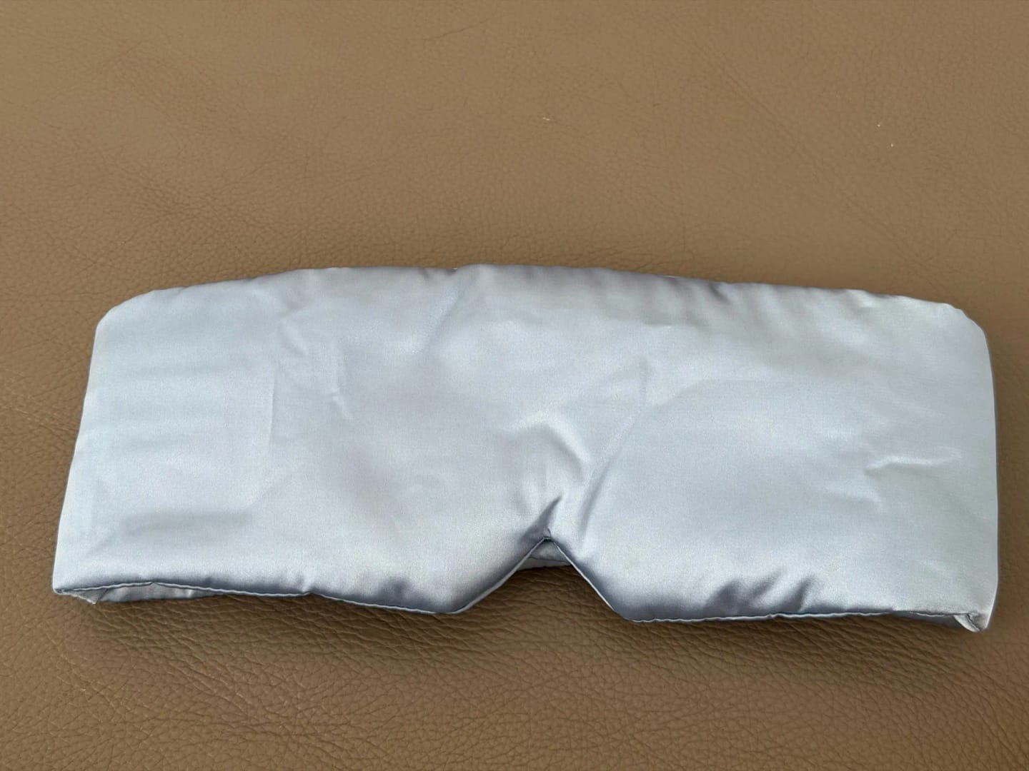 Customer photo review of Nuit de Soie Silk Sleep Mask