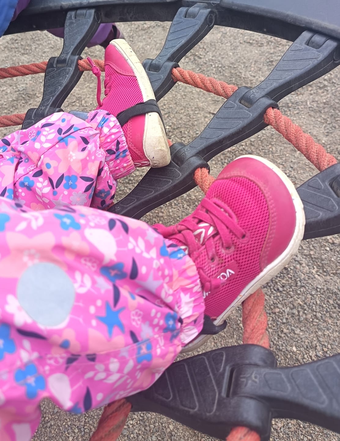 Customer photo review of Vaistoa Kiva Kids | Mesh Barefoot Sneakers