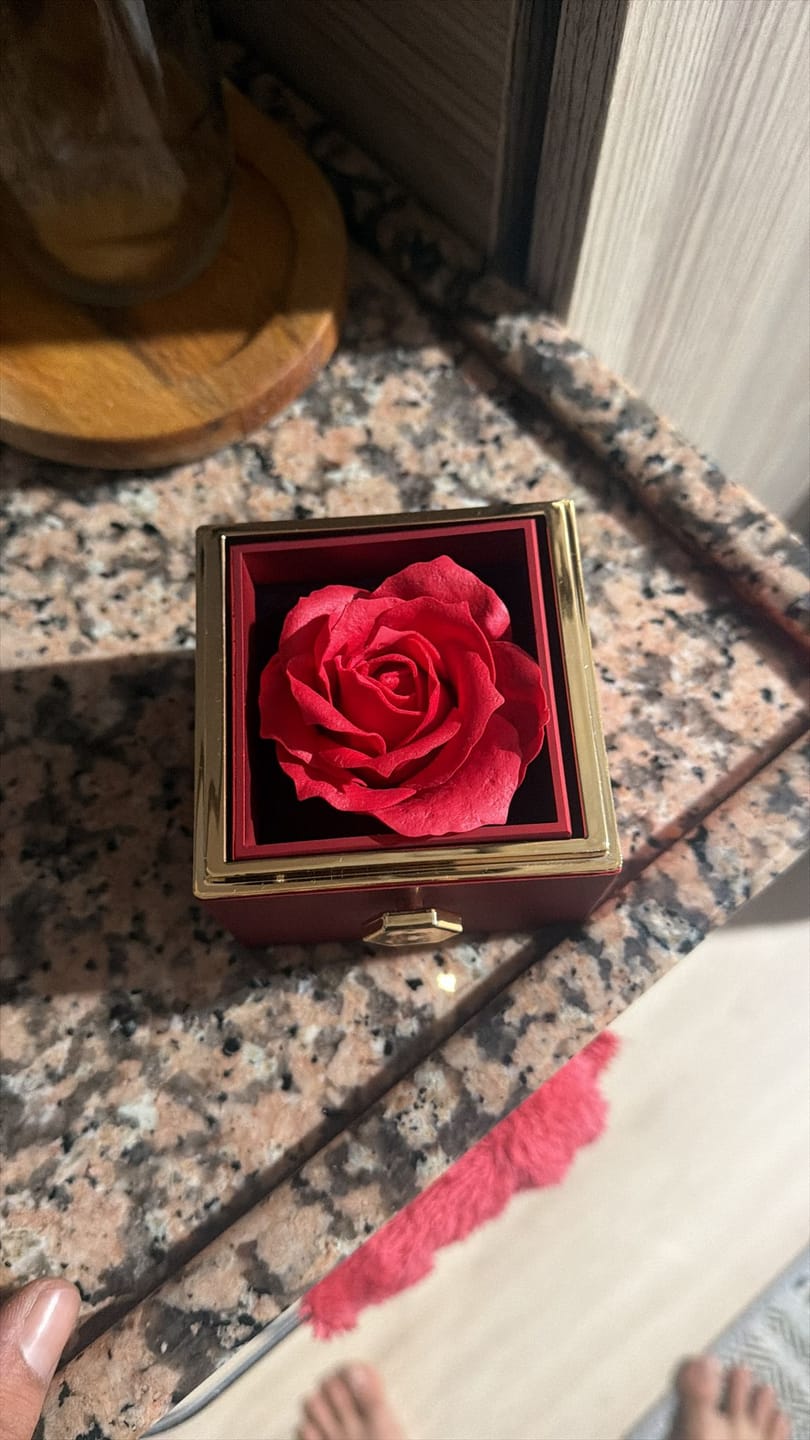 Customer photo review of Luvoria™ - Sonsuz Aşk Kutusu