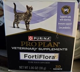 Customer photo review of Purina Pro Plan FortiFlora Cat Probiotic – 30 Sachets for Digestive Support