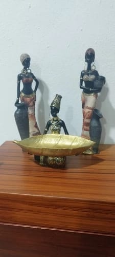Customer photo review of Retro African Style Resin Craft Figurines