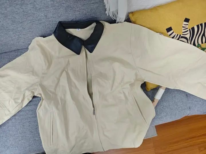 Customer photo review of Maria Contrast Collar Zip-Up Jacket
